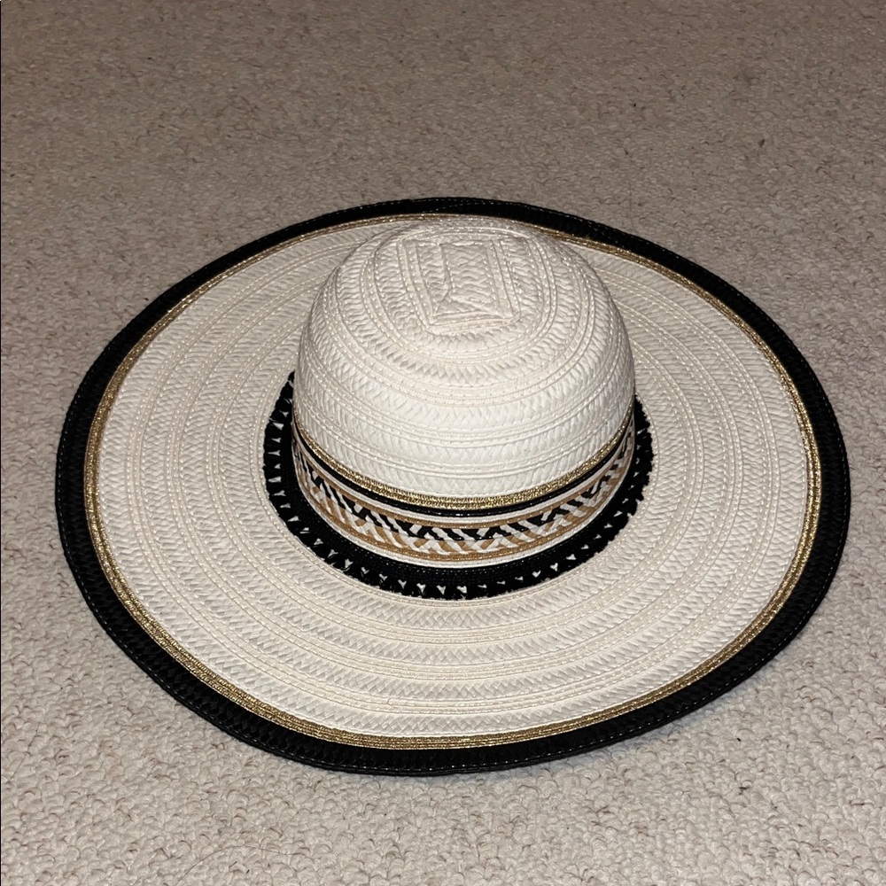 Steve Madden Black and White Wide Brim Hat